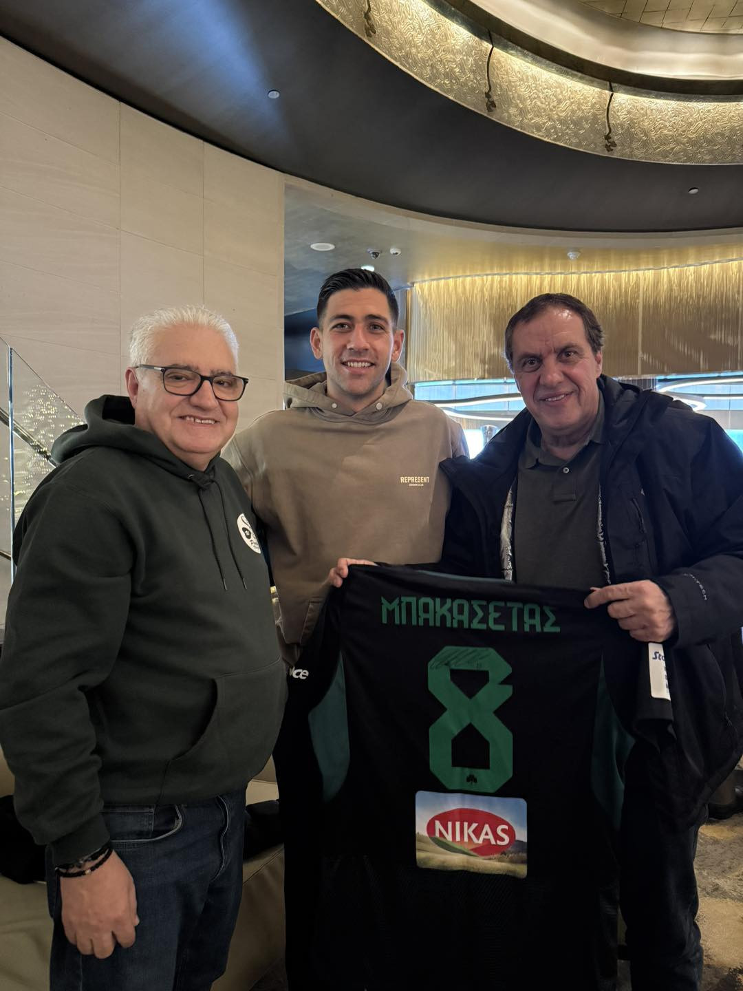 Ο σύνδεσμος οπαδών του Παναθηναϊκού στην Νέα Υόρκη υποδέχθηκε τον Τάσο Μπακασέτα