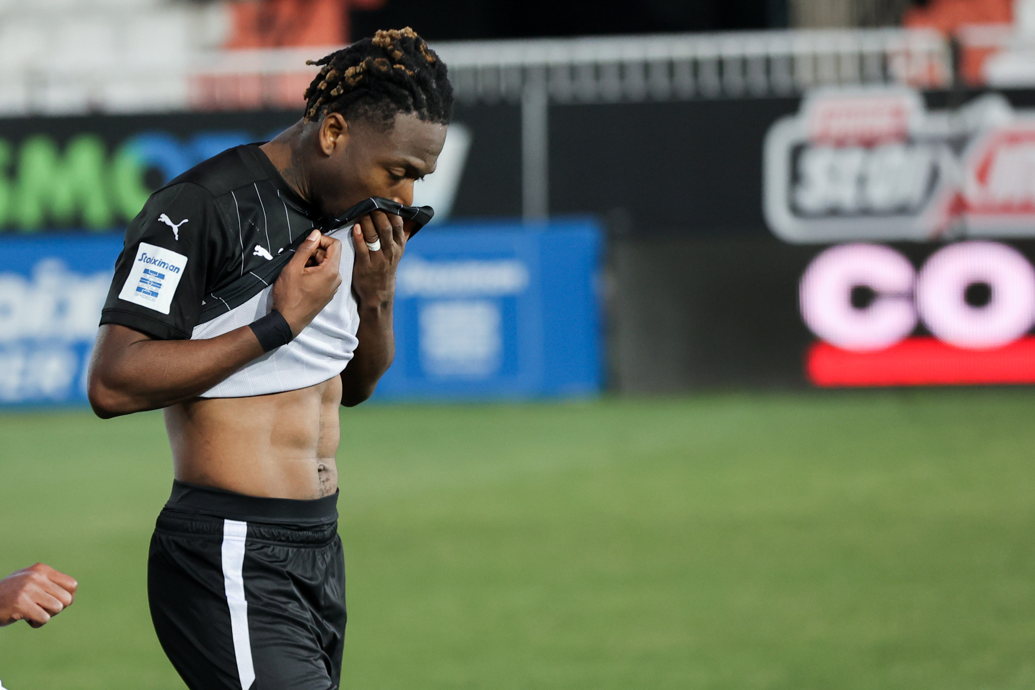 Ισέκα για την επιστροφή του στον ΟΦΗ: «Όταν φύγαμε από την Κρήτη η σύζυγος μου έκλαιγε»