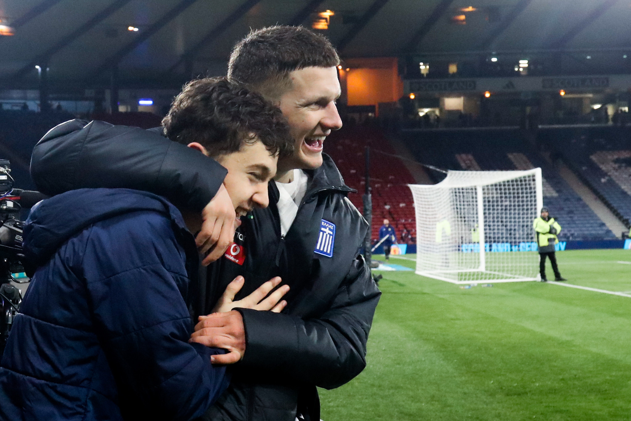 Μυθικό βίντεο με Τζόλη και Καρέτσα - «Αν χάσω σε ασίστ θα σε κεράσω ελληνικό δείπνο»