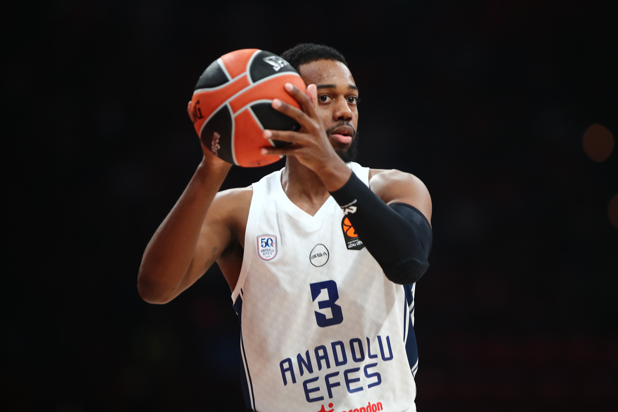 Η Εφές έχει 0/11 τρίποντα στο πρώτο ημίχρονο κόντρα στον Αστέρα