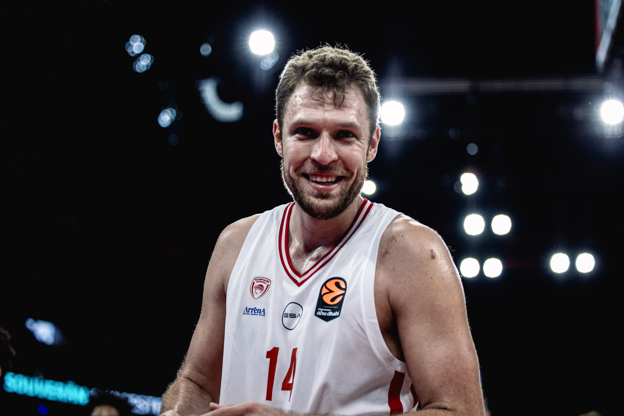 Η Euroleague θυμήθηκε την ασύλληπτη 45άρα του Βεζένκοφ κόντρα στην Μπάγερν (video)