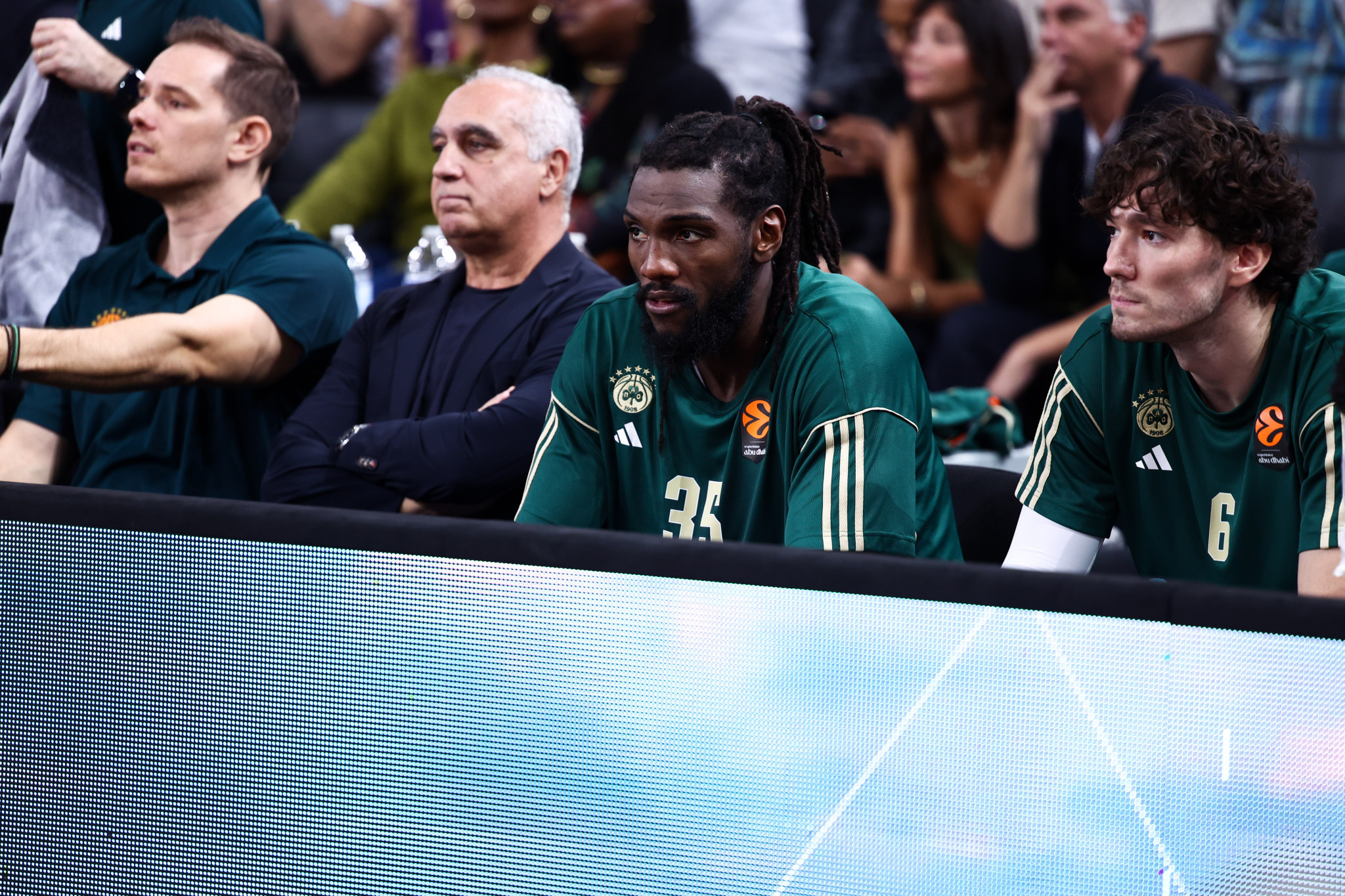 Εκτός εξάδας ξένων με το Μαρούσι Φαρίντ και Οσμάν