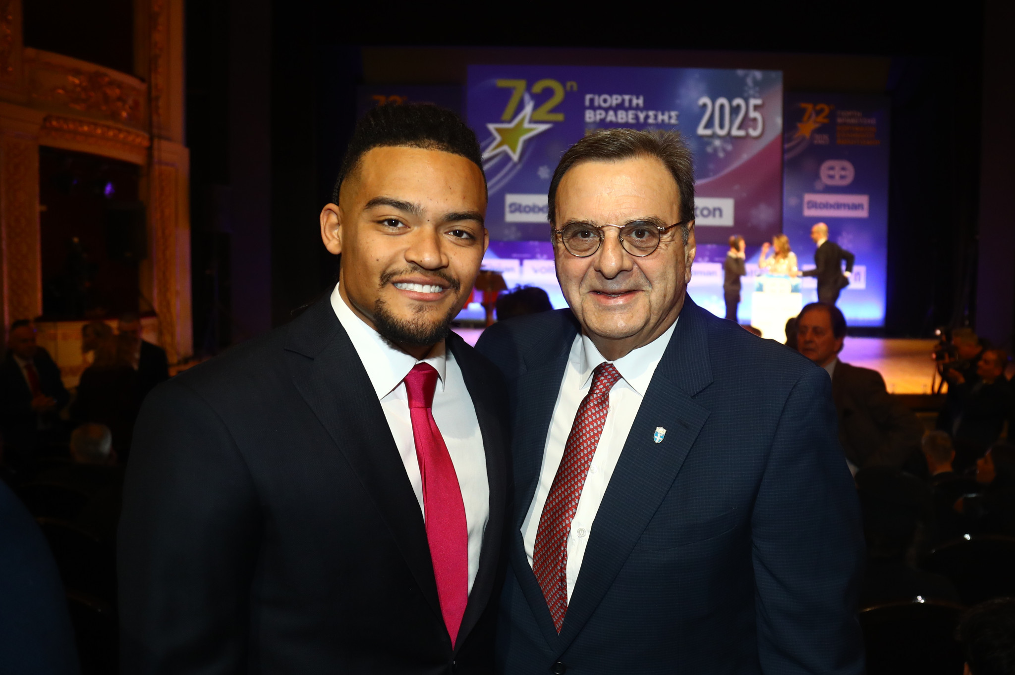 Γιατί ο Ισίδωρος Κούβελος αποχώρησε δυσαρεστημένος από τα Βραβεία του ΠΣΑΤ