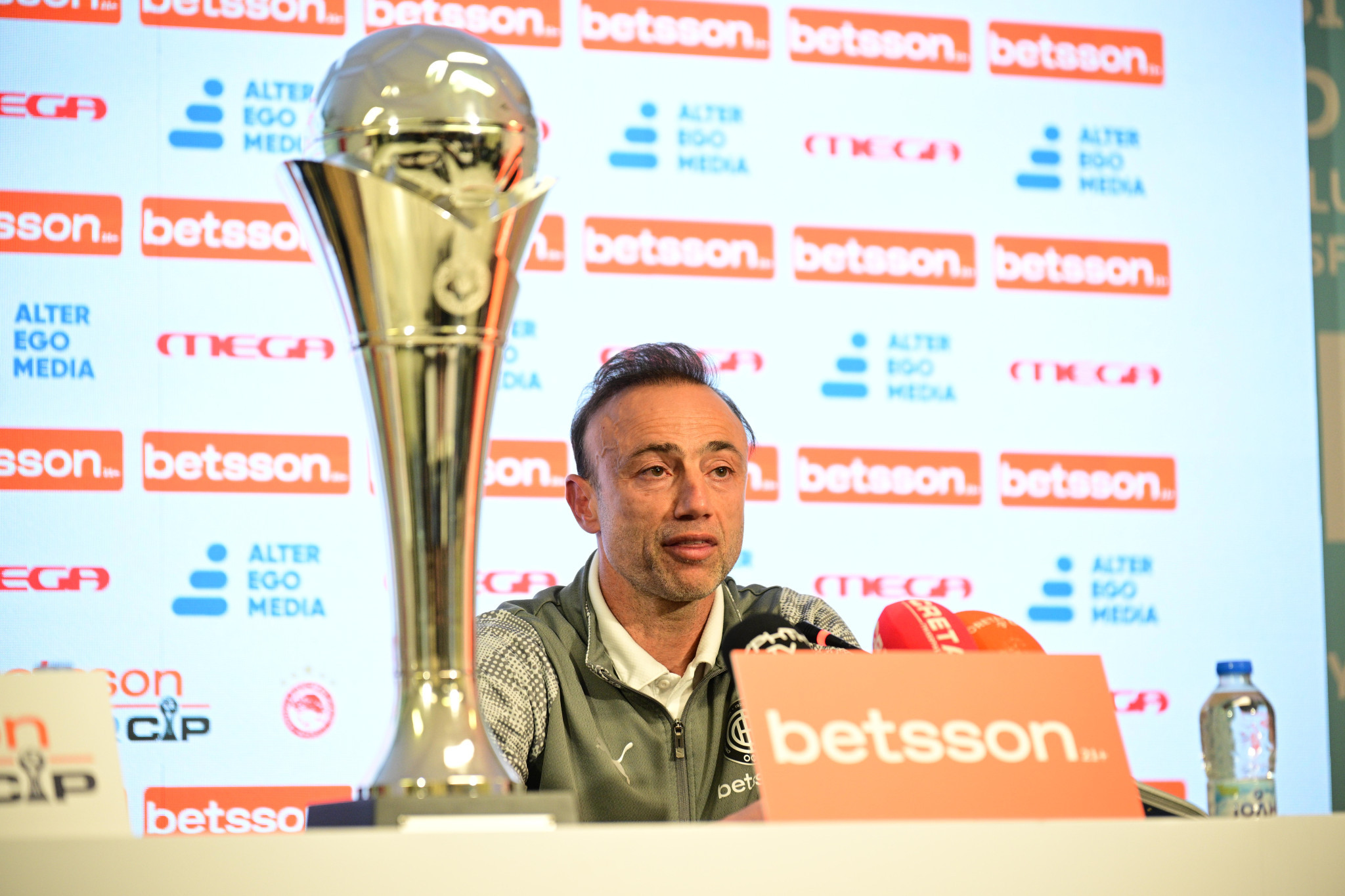 Κόντης: «Πάντα υπάρχει κίνητρο όταν παίζεις τέτοια ματς - Πρέπει να κοιτάξουμε κατάματα τον Ολυμπιακό»