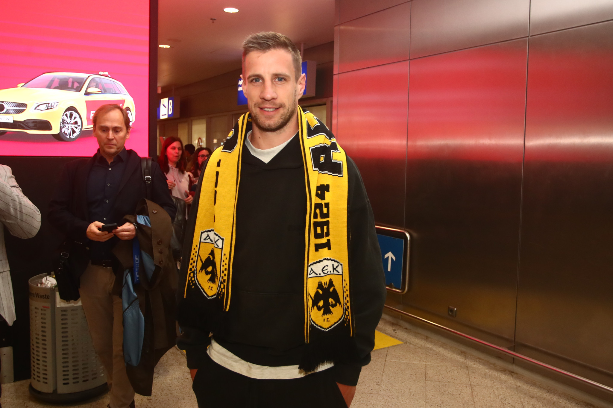 Στην Αθήνα για την ΑΕΚ ο Μπαρνάμπας Βάργκα