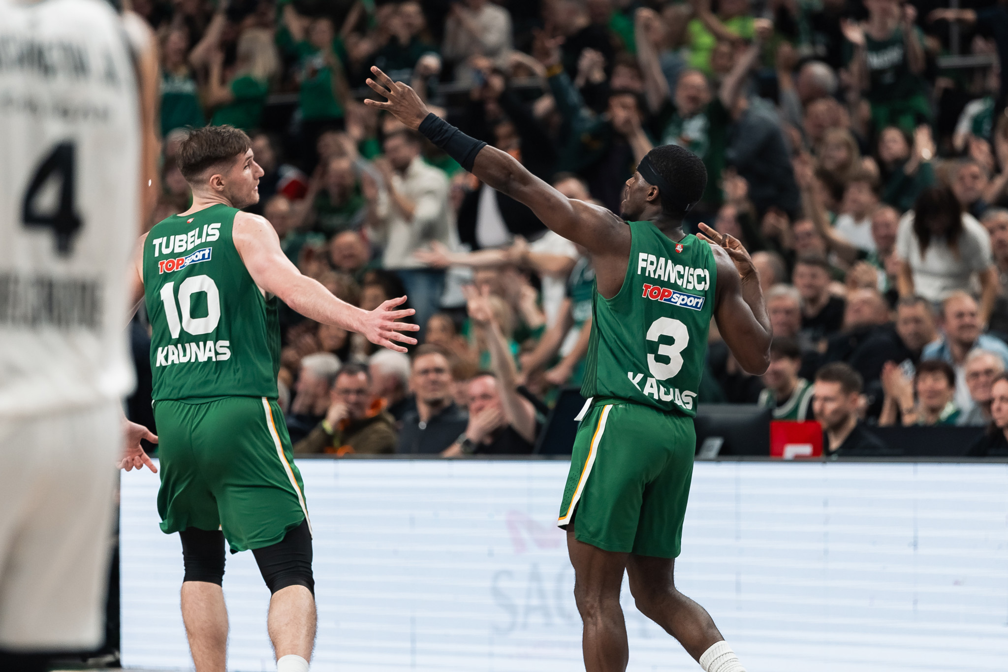 Η Ζάλγκιρις πέρασε με ευκολία πάνω από το... κουφάρι της Παρτίζαν