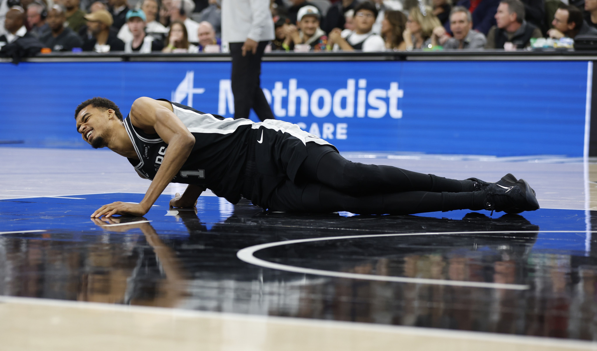 Δεν ανησυχεί για τον τραυματισμό του ο Γουεμπανιαμά