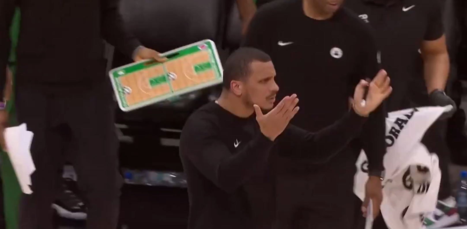 Ο Γκονζάλεθ των Σέλτικς σκόραρε κι ο προπονητής του τον... έκραξε - Ο λόγος (video)