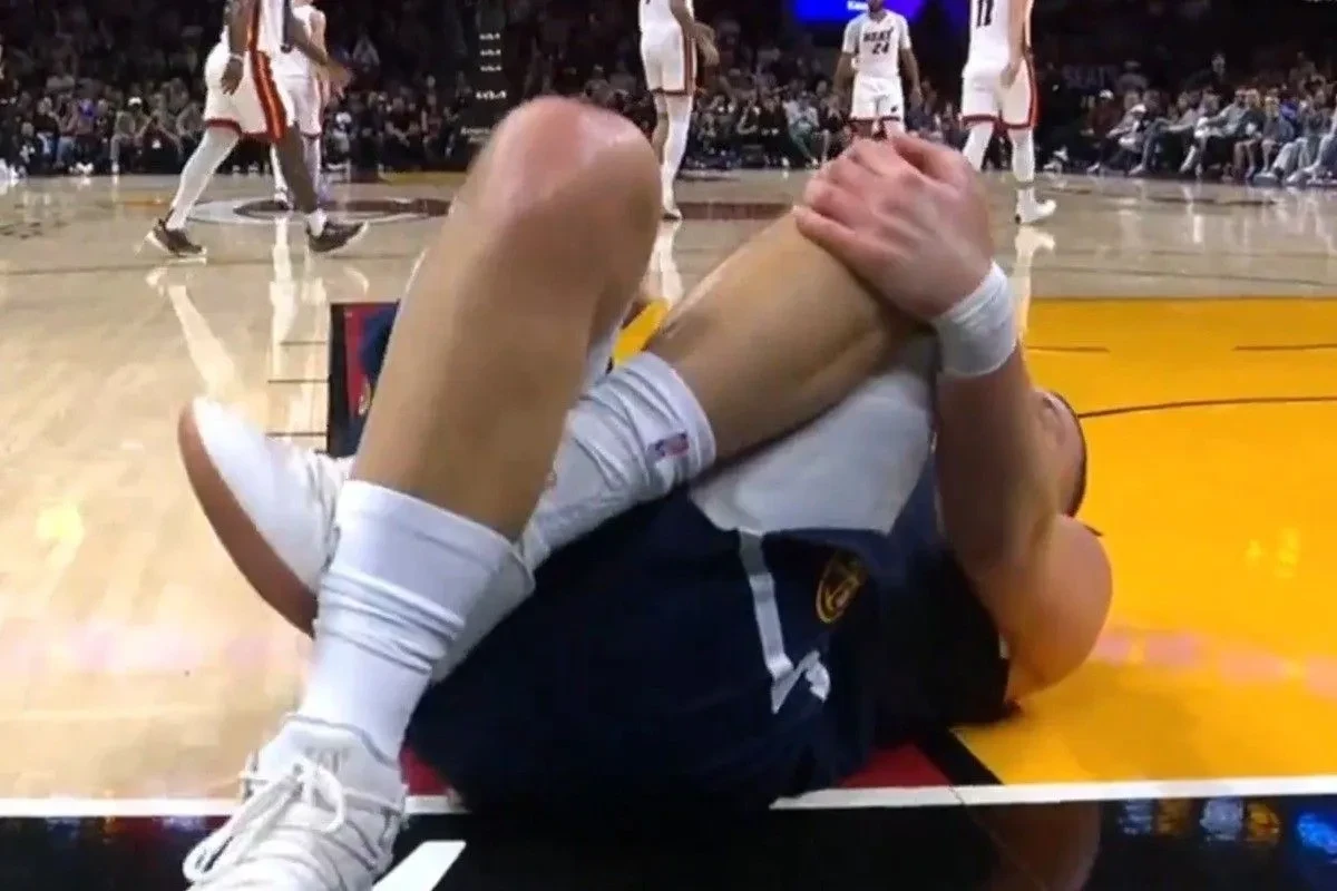 Αγωνία στους Νάγκετς για τον Γιόκιτς - Αποχώρησε κουτσαίνοντας! (video)