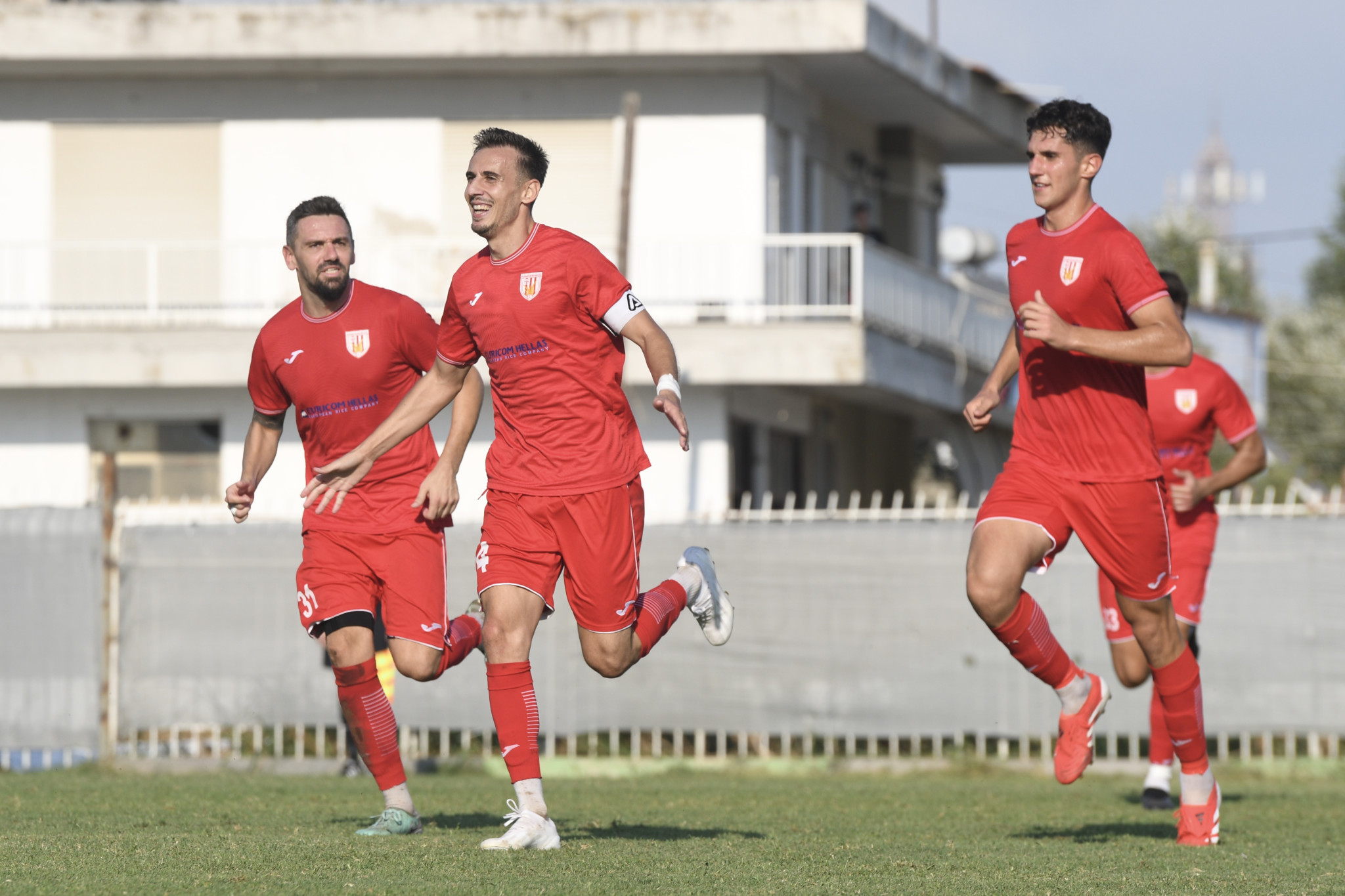 Νίκη ελπίδας για τον Καμπανιακό, βουλιάζει ο ΠΑΣ Γιάννινα