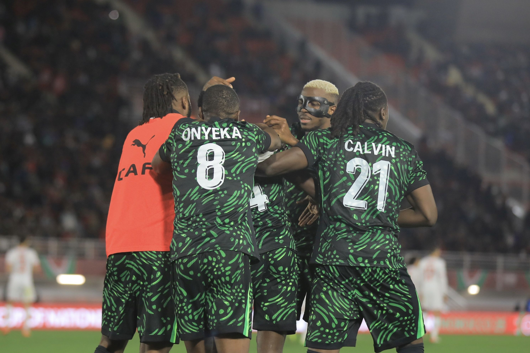 Χωρίς οίκτο η Νιγηρία, ξεπέρασε άνετα το εμπόδιο της Μοζαμβίκης με σούπερ Όσιμεν, Λούκμαν και Άνταμς