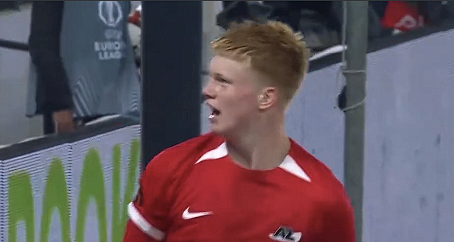 Αυτός είναι ο Κις Σμιτ που θα απασχολήσει... κόσμο το 2026 (videos)