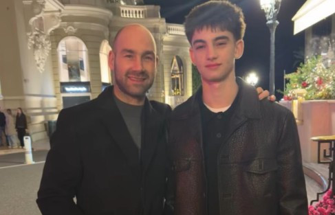 Ο γιος του Σπανούλη έγινε 16 και είναι ήδη ψηλότερος από τον πατέρα - Η ανάρτηση από το Ροβανιέμι