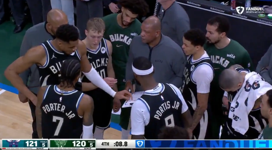 Ο Γιάννης σε ρόλο προπονητή σχεδίασε την επίθεση νίκης των Μπακς (video)