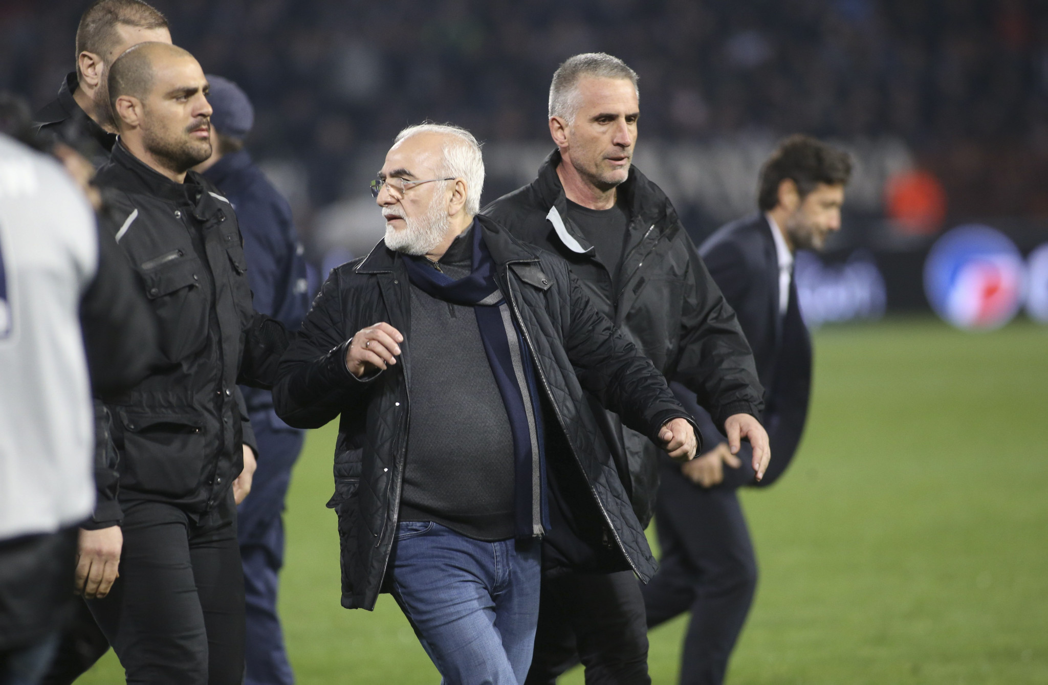 Ανέστης: «Δεν απείλησε κανέναν ο Σαββίδης όταν μπήκε με το όπλο, ήθελε να μιλήσει στον διαιτητή»