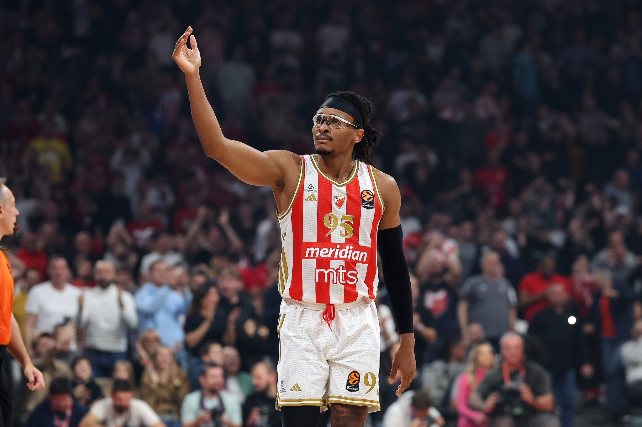 Μονέκε: «Ντρέπομαι!»