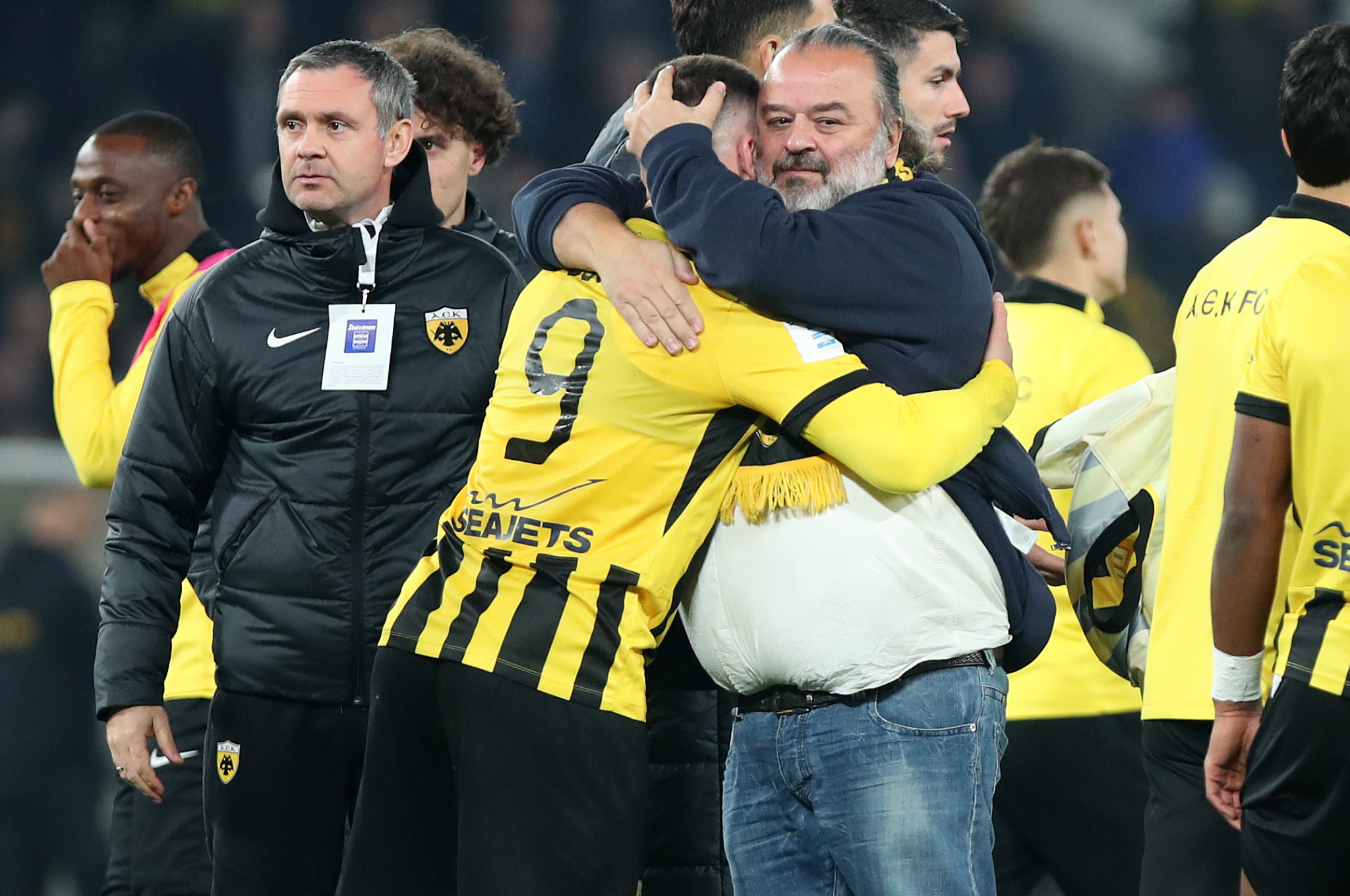 Έστειλε το μήνυμα, περιμένει να «διαβαστεί»