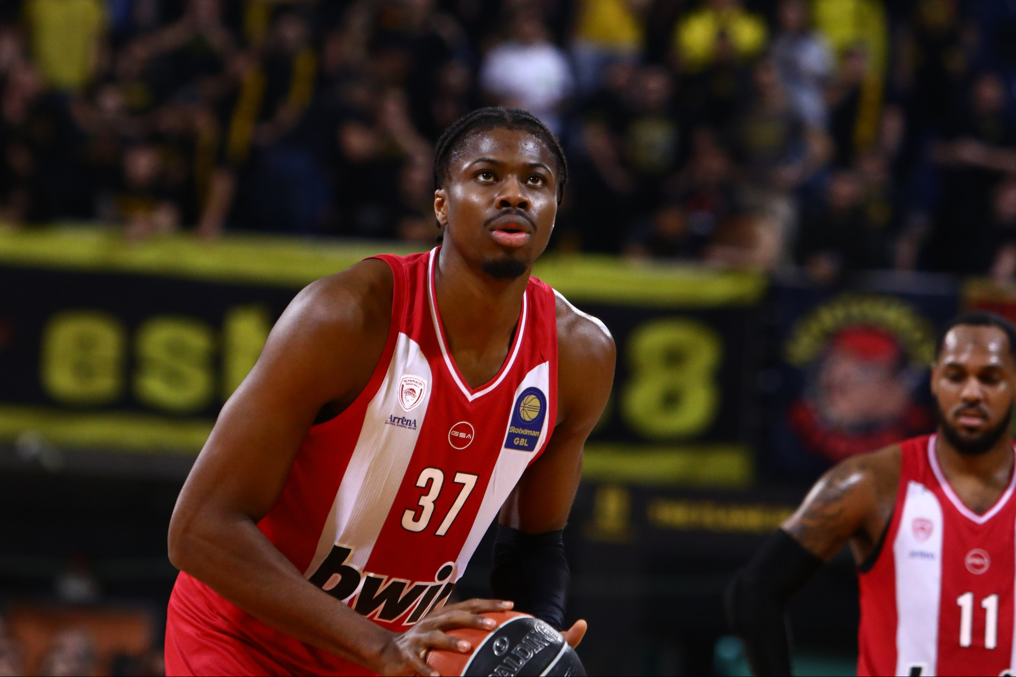 Οριστικό: Ο Ολυμπιακός έδωσε τον Κώστα Αντετοκούνμπο στον Αρη