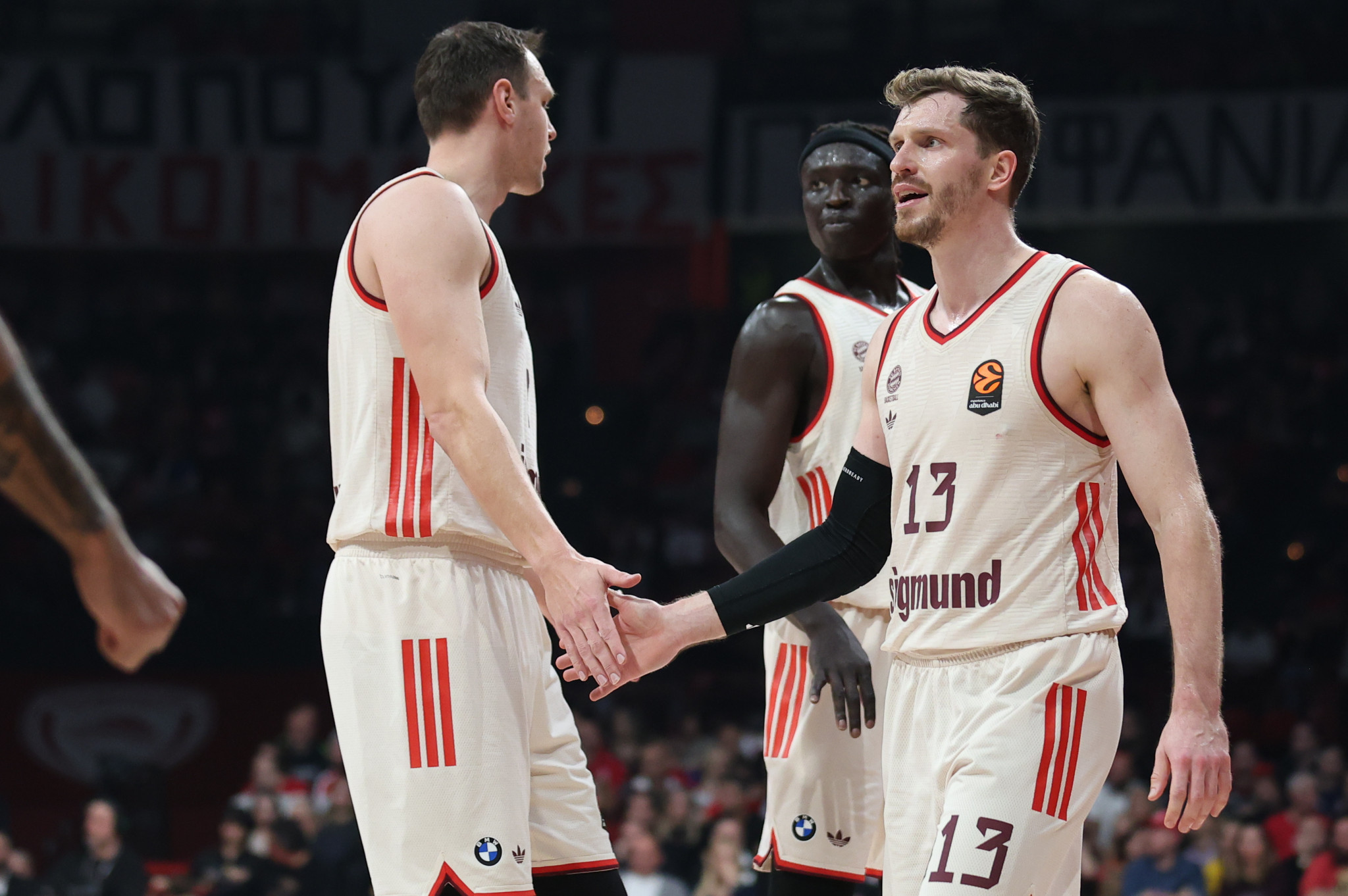 Η Μπάγερν Μονάχου κέρδισε οριακά τη Βόννη και περιμένει τον Παναθηναϊκό