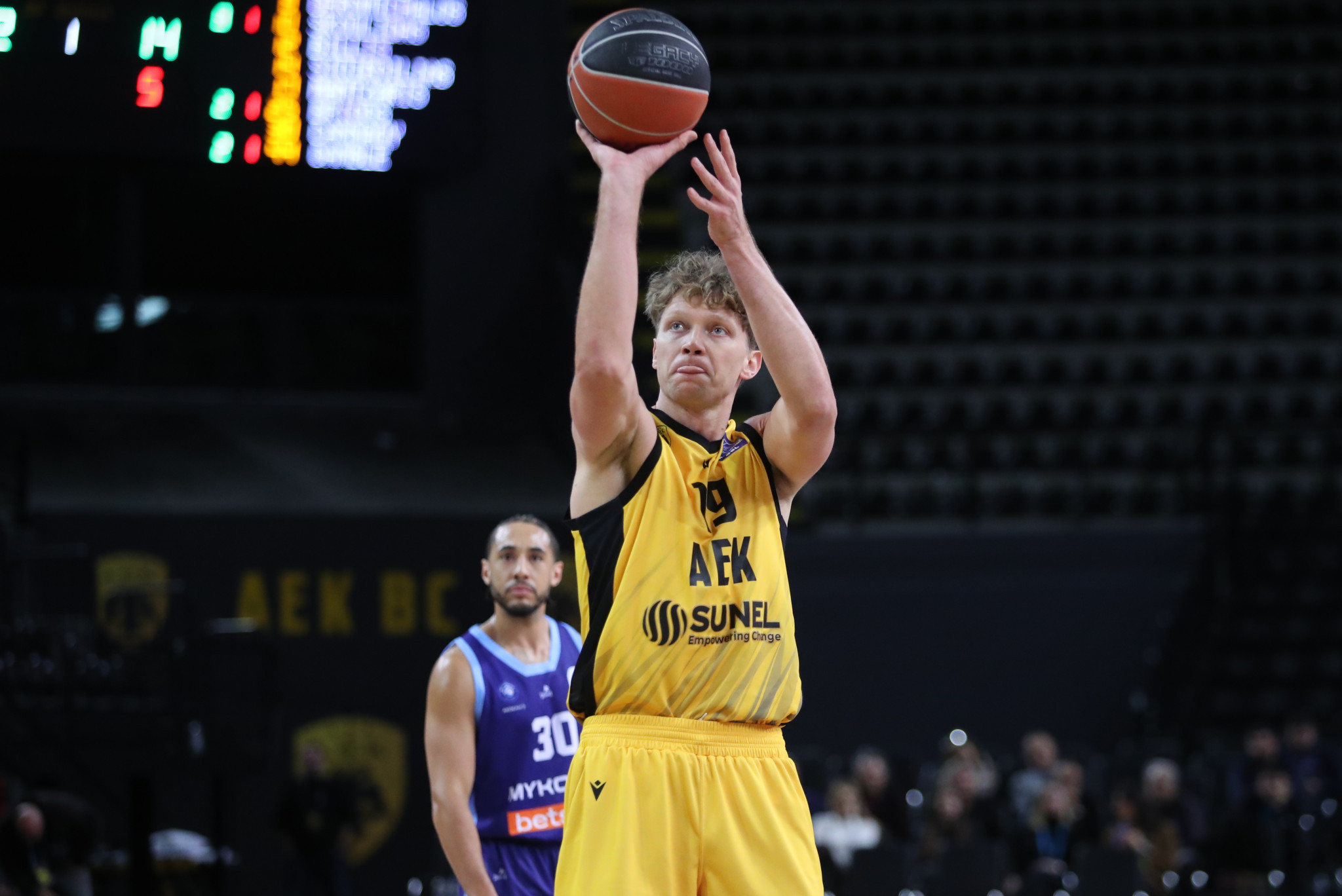 Ο Μιντάουγκας Κουζμίνσκας στο Athletiko: «Η ΑΕΚ έχει βαθύ ρόστερ, ο Νάναλι θα μας βοηθήσει»