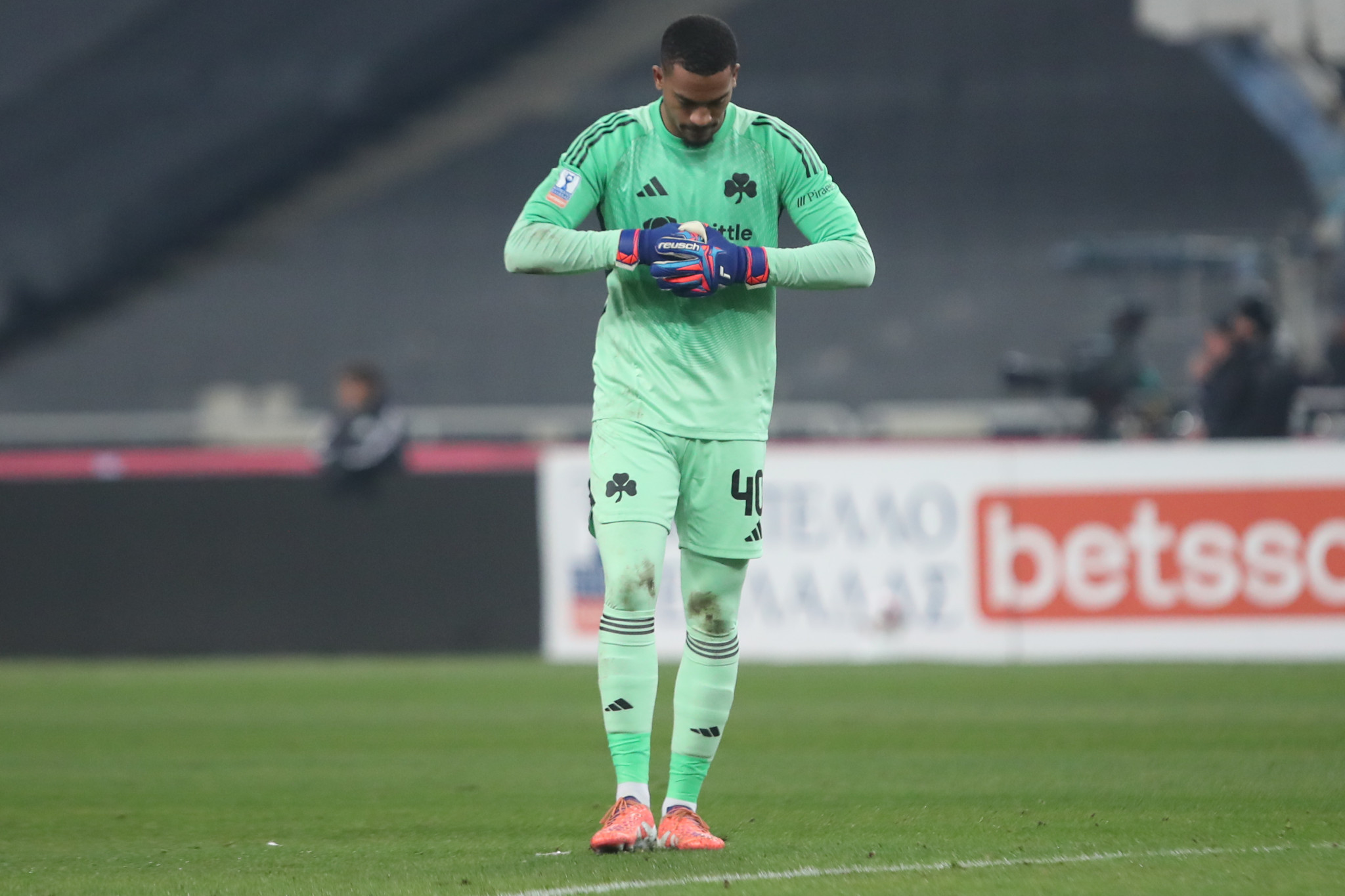 Ο Λαφόν με τρομερή απόκρουση αρνήθηκε το γκολ στον Μορόν (video)