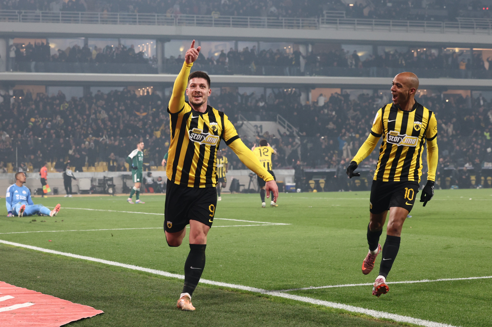 Χατ τρικ ο Γιόβιτς, σε κενή εστία το 3-0 της ΑΕΚ (video)