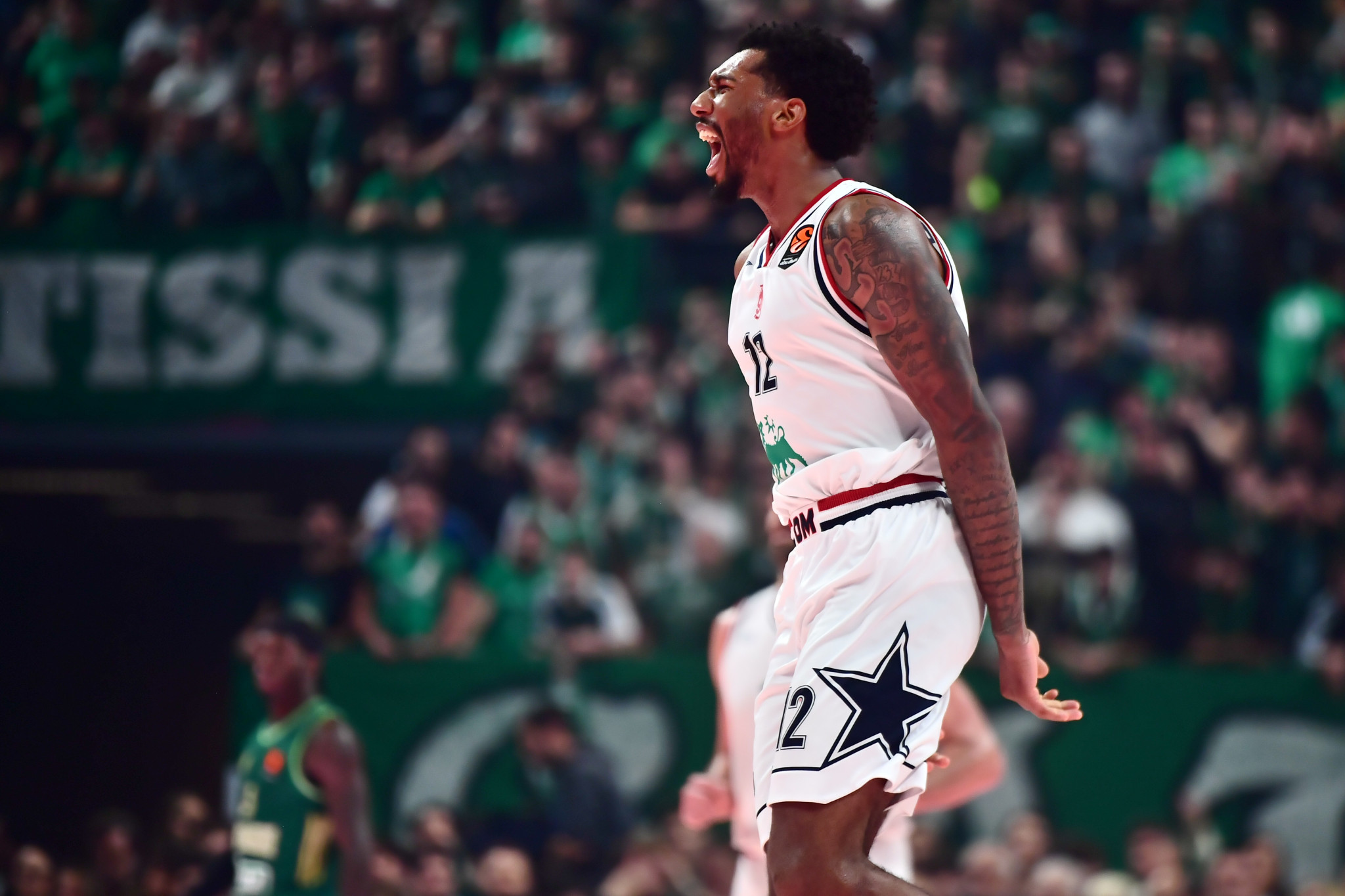 Σε απόλυτη... Αρμόνι-α ο Μπρουκς σκόραρε 75 πόντους σε 3 ματς