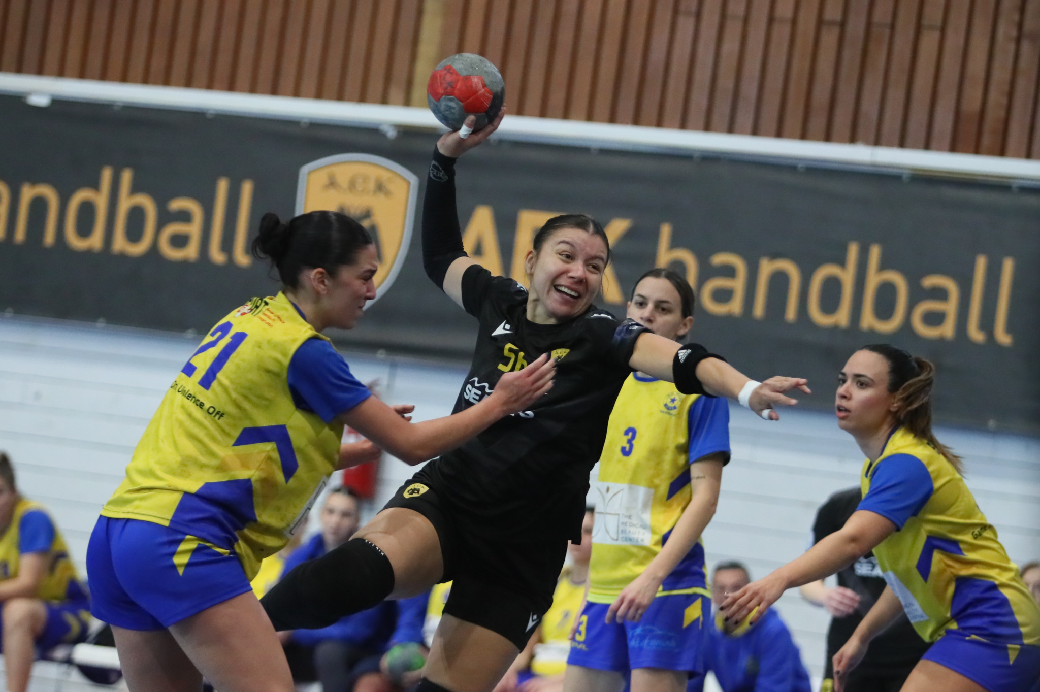 ΑΕΚ και ΠΑΟΚ έκλεισαν ραντεβού στα ημιτελικά του Κυπέλλου γυναικών