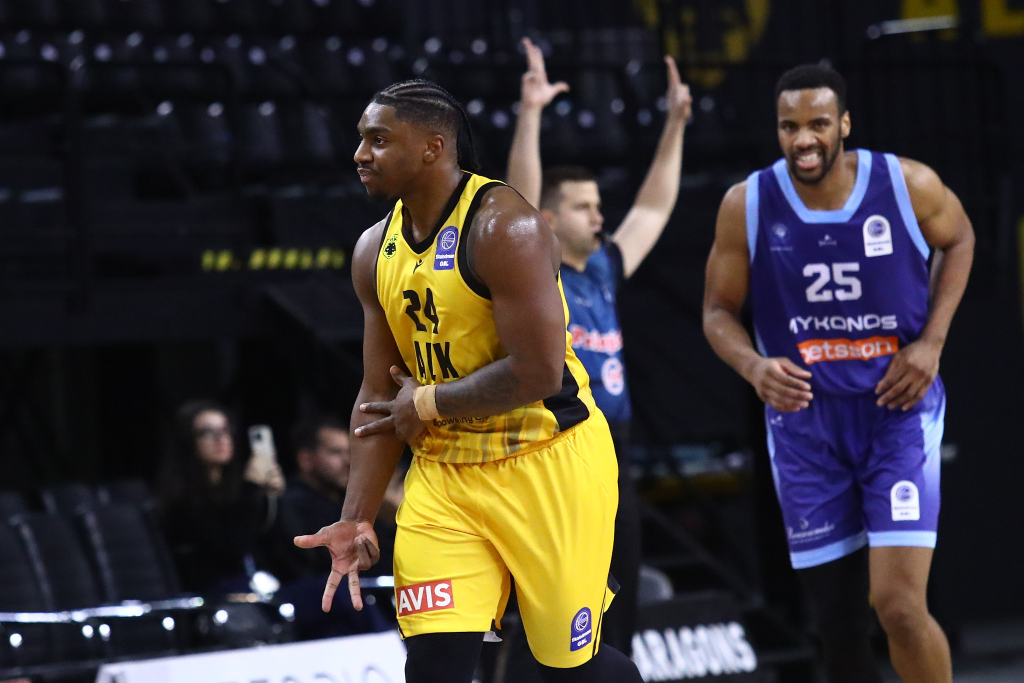 Που να παίξει και πλήρης...