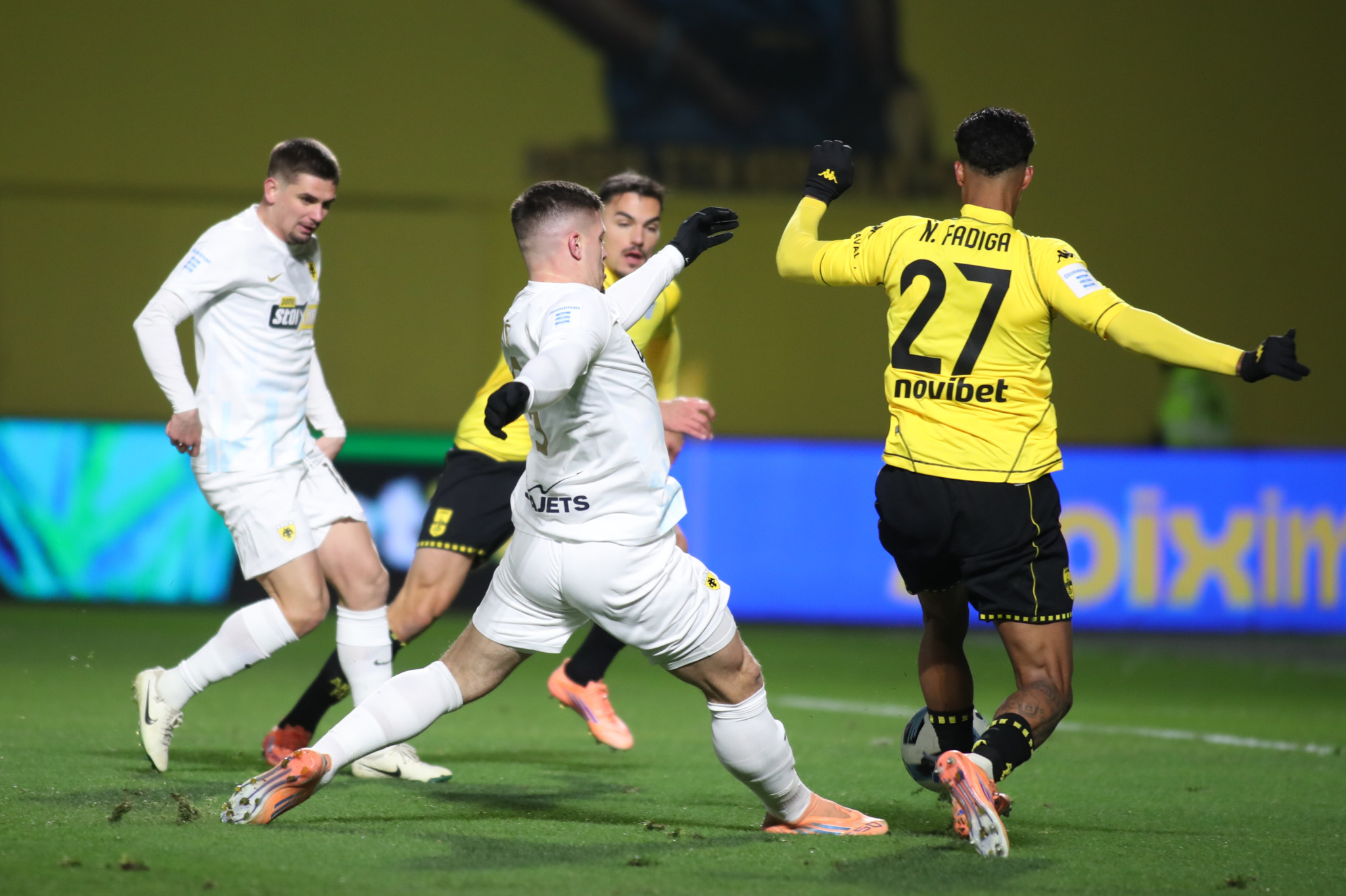 Έντονη διαμαρτυρία Τσατάλη για τη διαιτησία: «Επιθετικό φάουλ στον Γιόβιτς πριν το γκολ του Άρη»