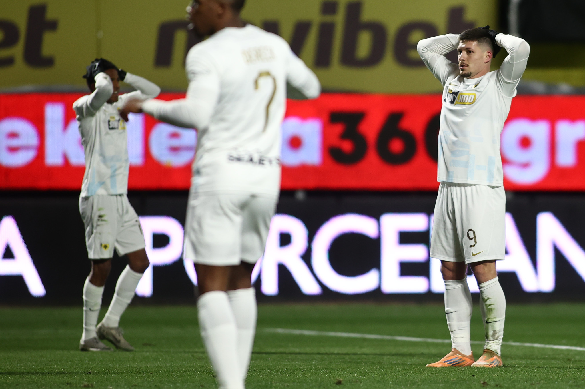 Καπετανάκος στο «BACK2ΜΠΑΚ»: «Το διπλό λάθος στην ισοφάριση του Άρη και η αγνώριστη εικόνα της ΑΕΚ - Χαφ και δεξί μπακ έλειψαν» (video)