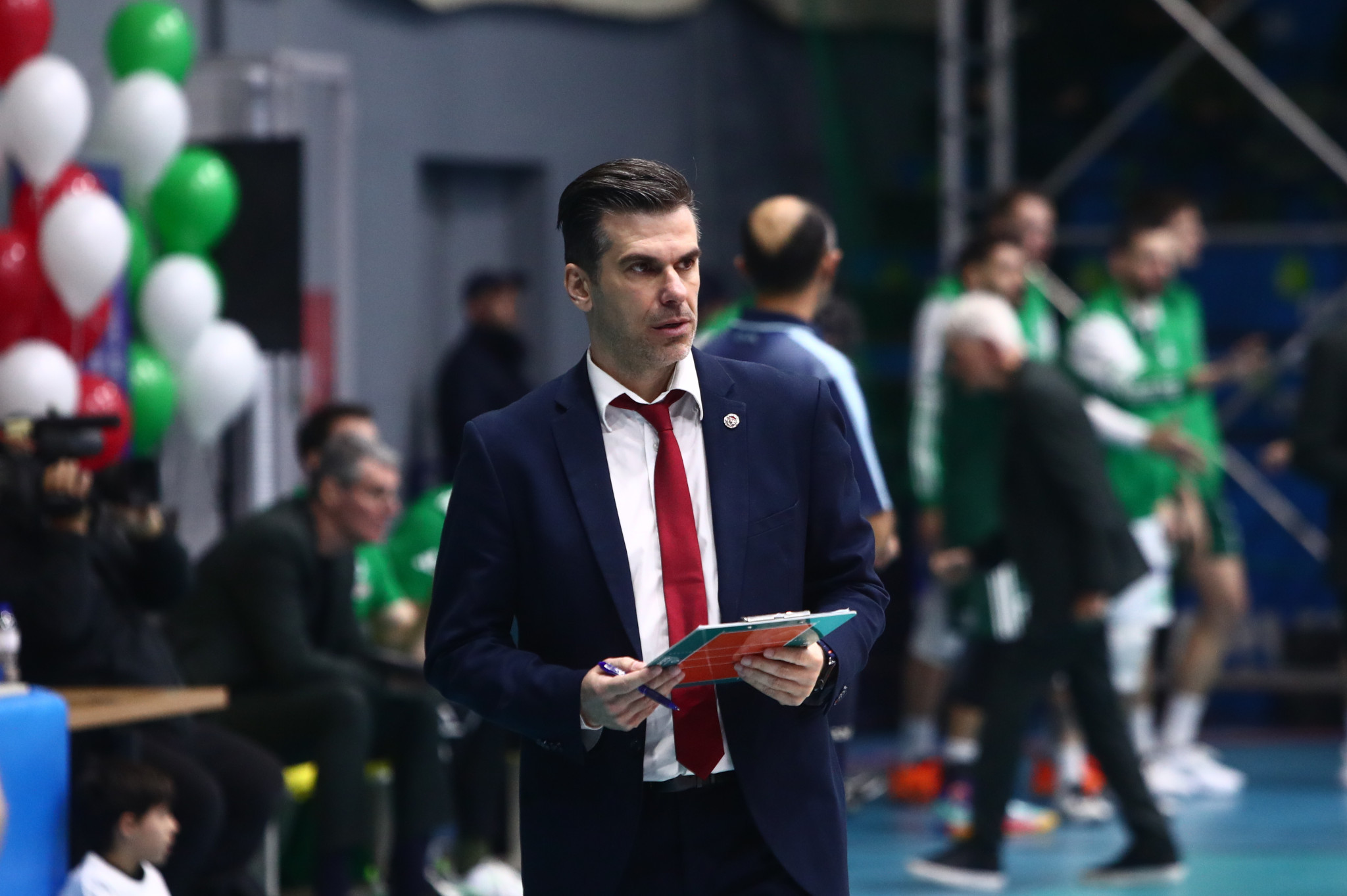 Βουρδέρης: «Έχουμε παίκτες που ήρθαν στην ομάδα και είναι γεννημένοι για τελικούς και κατακτήσεις» (video)