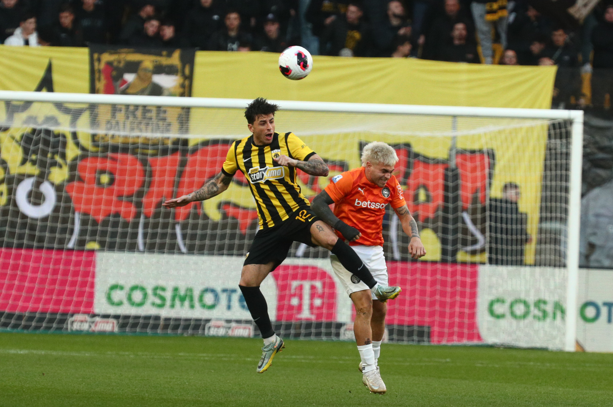 Δυνατό σουτ του Νους στο δοκάρι του Μπρινιόλι (video)