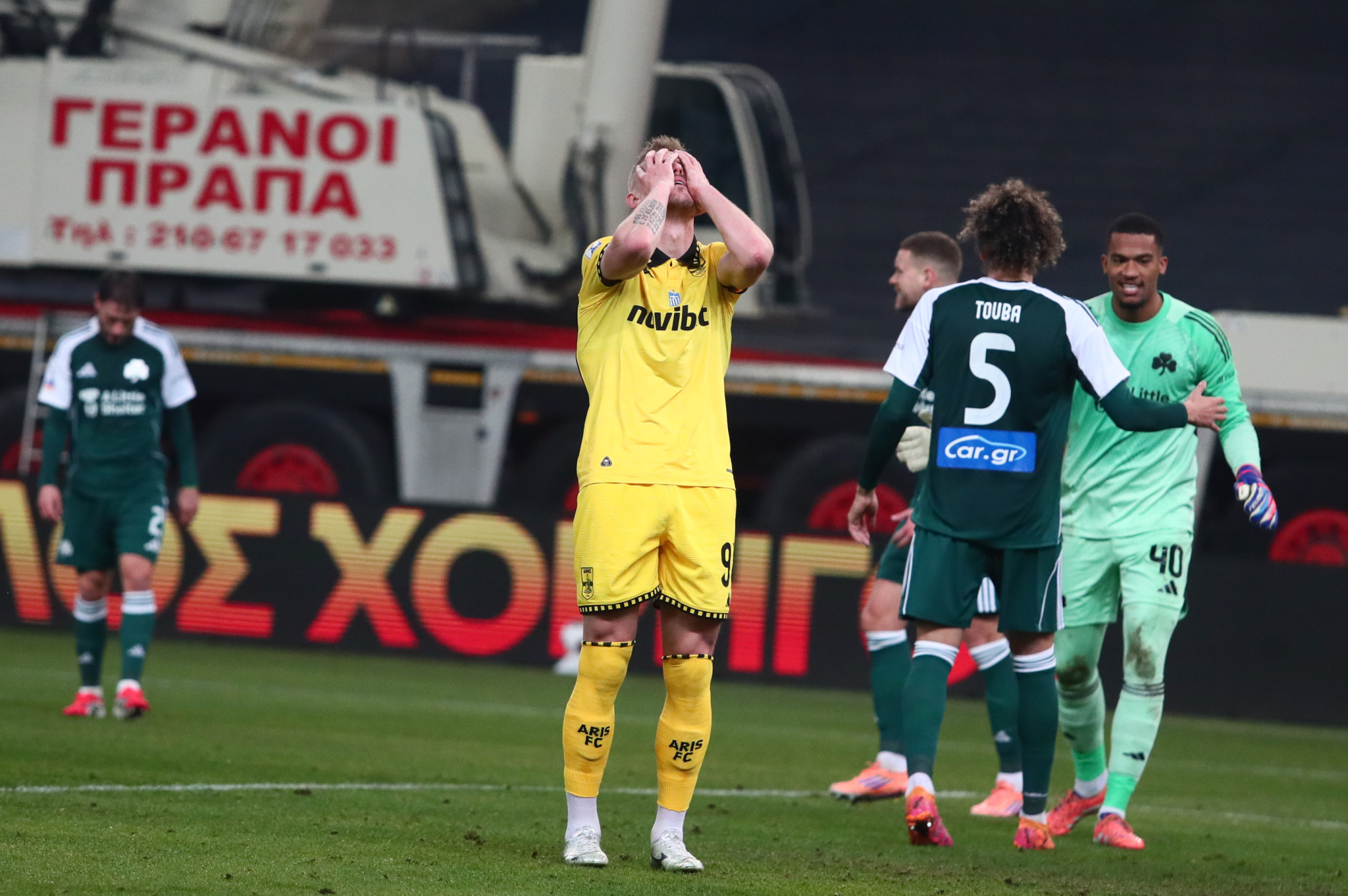 Με τα αν και εφόσον δεν γράφεται ιστορία...