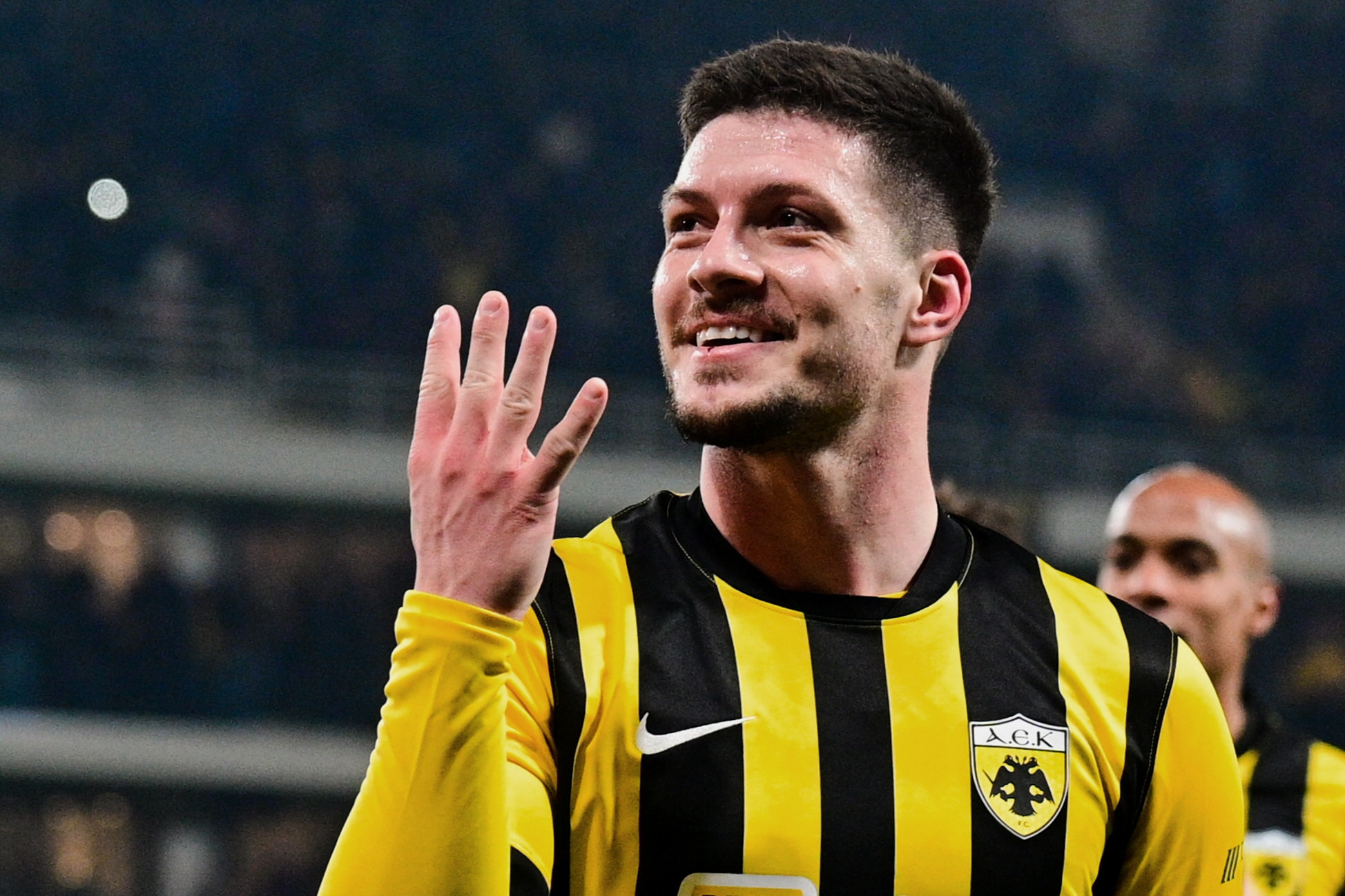 Αποθέωση Γιόβιτς στη Σερβία: «Βαδίζει προς τον Παρθενώνα των θρύλων της ΑΕΚ μαζί με τους Νικολαΐδη, Μπάγεβιτς, και Ριβάλντο»