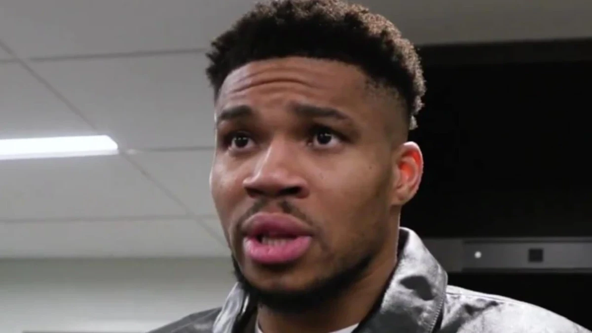 Ο Γιάννης πήρε υπογεγραμμένη τη φανέλα του Λεμπρόν: «Σημαίνει πολλά για μένα»