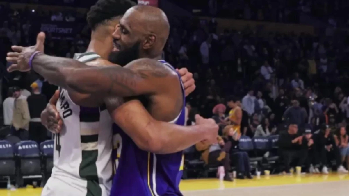 Η αγκαλιά του ΛεΜπρόν με τον Γιάννη (video)