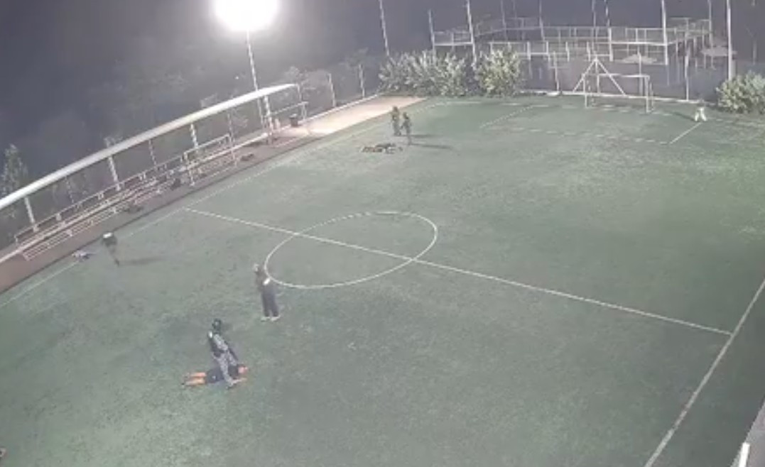 «Λουτρό αίματος» σε αγώνα 5Χ5 στο Εκουαδόρ: Μαφιόζικες εκτελέσεις πάνω στο χορτάρι (video)