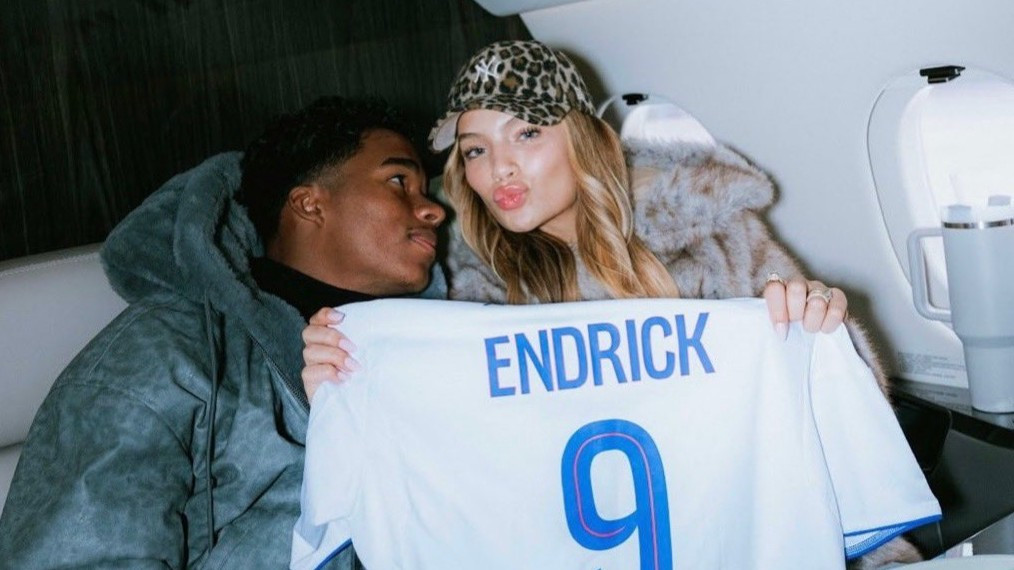 Ο Έντρικ σκόραρε στο ντεμπούτο του με τη Λιόν και αφιέρωσε το γκολ του στη σέξι σύζυγο του (photo)