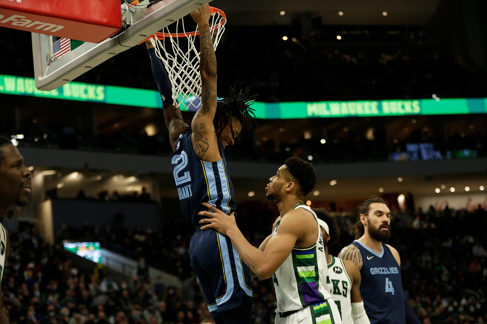 Οι Μπακς θέλουν να κάνουν τον Μοράντ συμπαίκτη του Γιάννη - Τι μπορούν να προσφέρουν στους Γκρίζλις