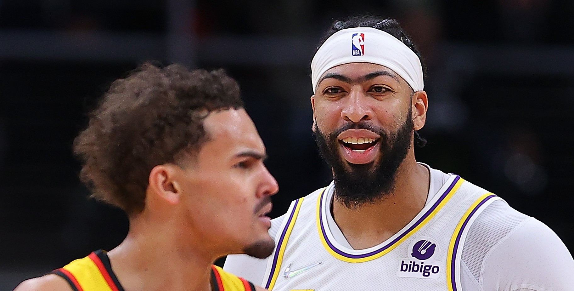 Αντονι Ντέιβις ή Τρέι Γιανγκ; Οι φήμες για ανταλλαγή οργιάζουν και οι Μπακς... παρακολουθούν