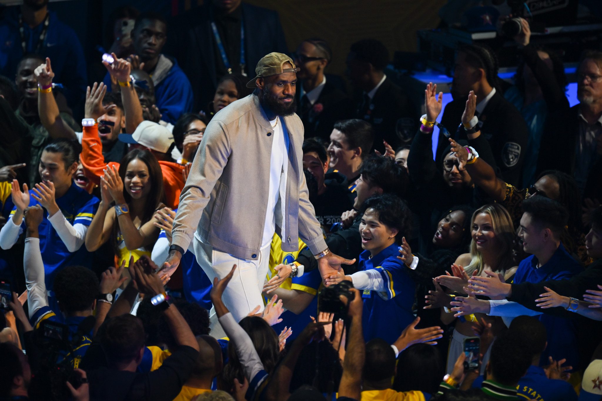 Τέλος εποχής για τον ΛεΜπρόν: Για πρώτη φορά μετά από 21 χρόνια δεν είναι βασικός σε All-Star!