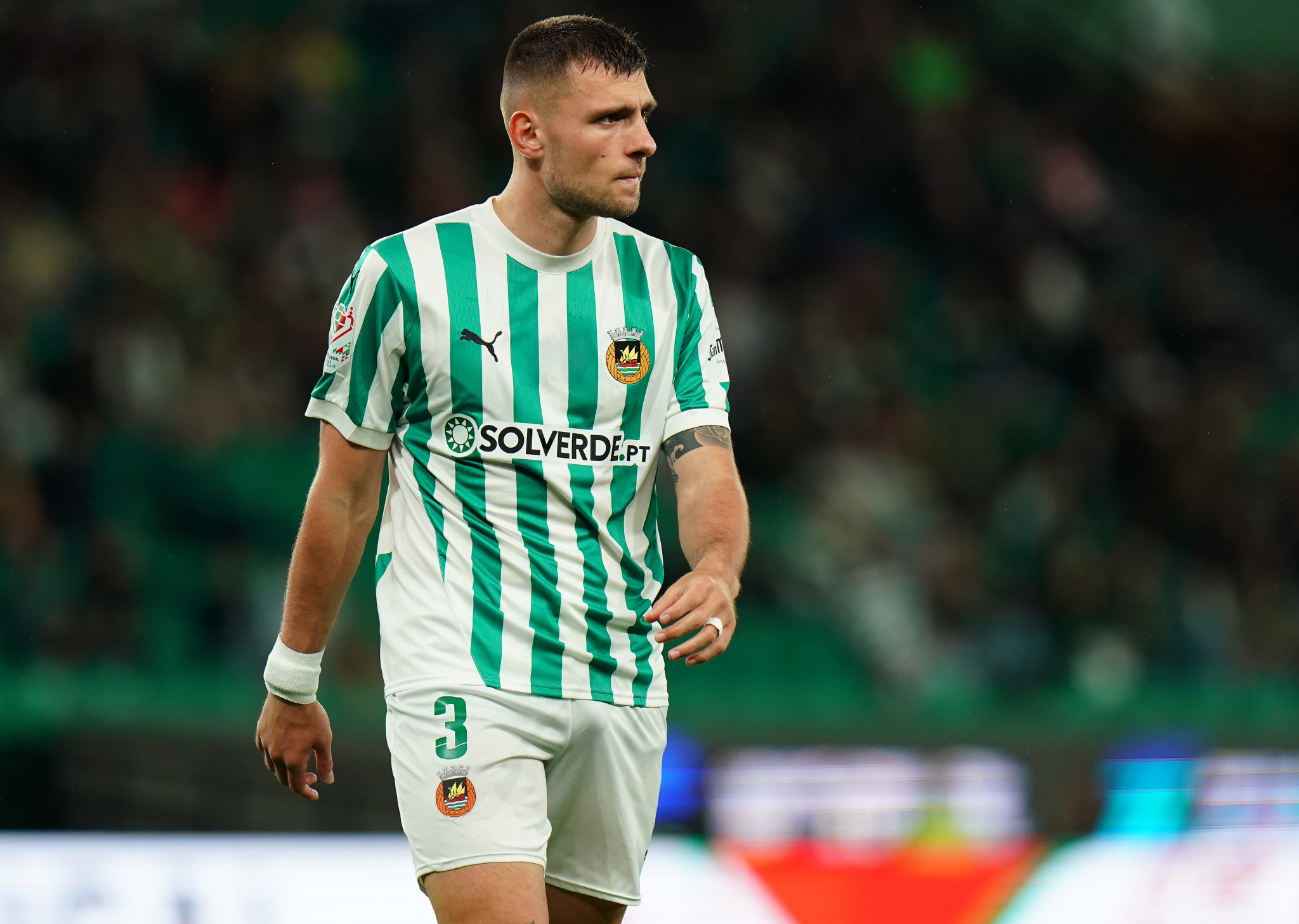 Η Μπενφίκα πήρε το «διπλό» από την... ελληνική Ρίο Άβε με αυτογκόλ Ντόι