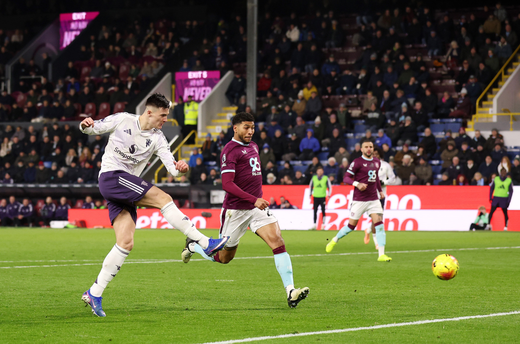 Αδιόρθωτη η Γιουνάιτεντ: Ξεκίνησε την μετά-Αμορίμ εποχή με στραβοπάτημα κόντρα στην Μπέρνλι