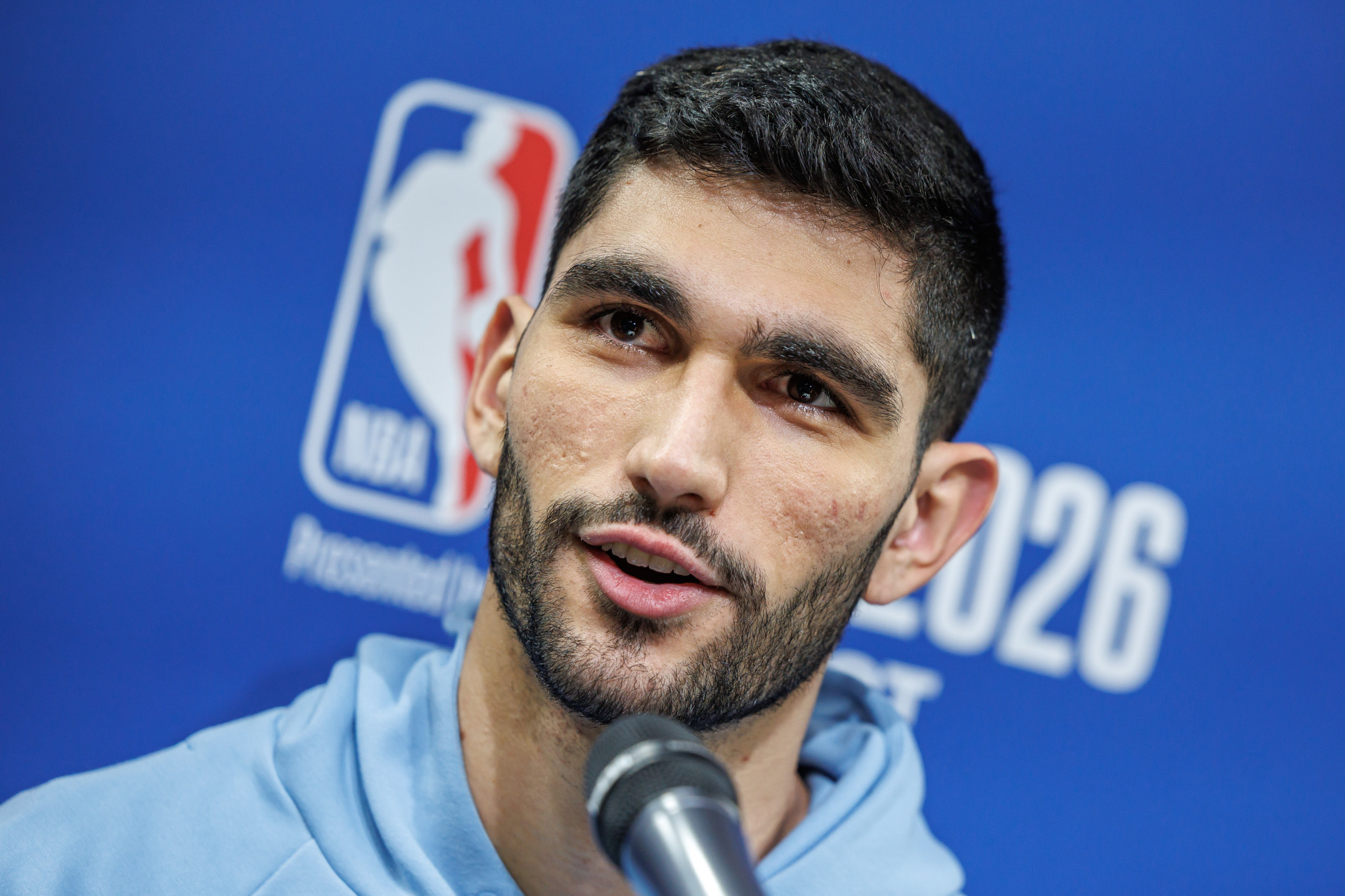 «Νιώθω πολύ άνετα μαζί του»: Ο Σάντι Αλντάμα αποθεώνει τον Ίσαλο μέσω Athletiko