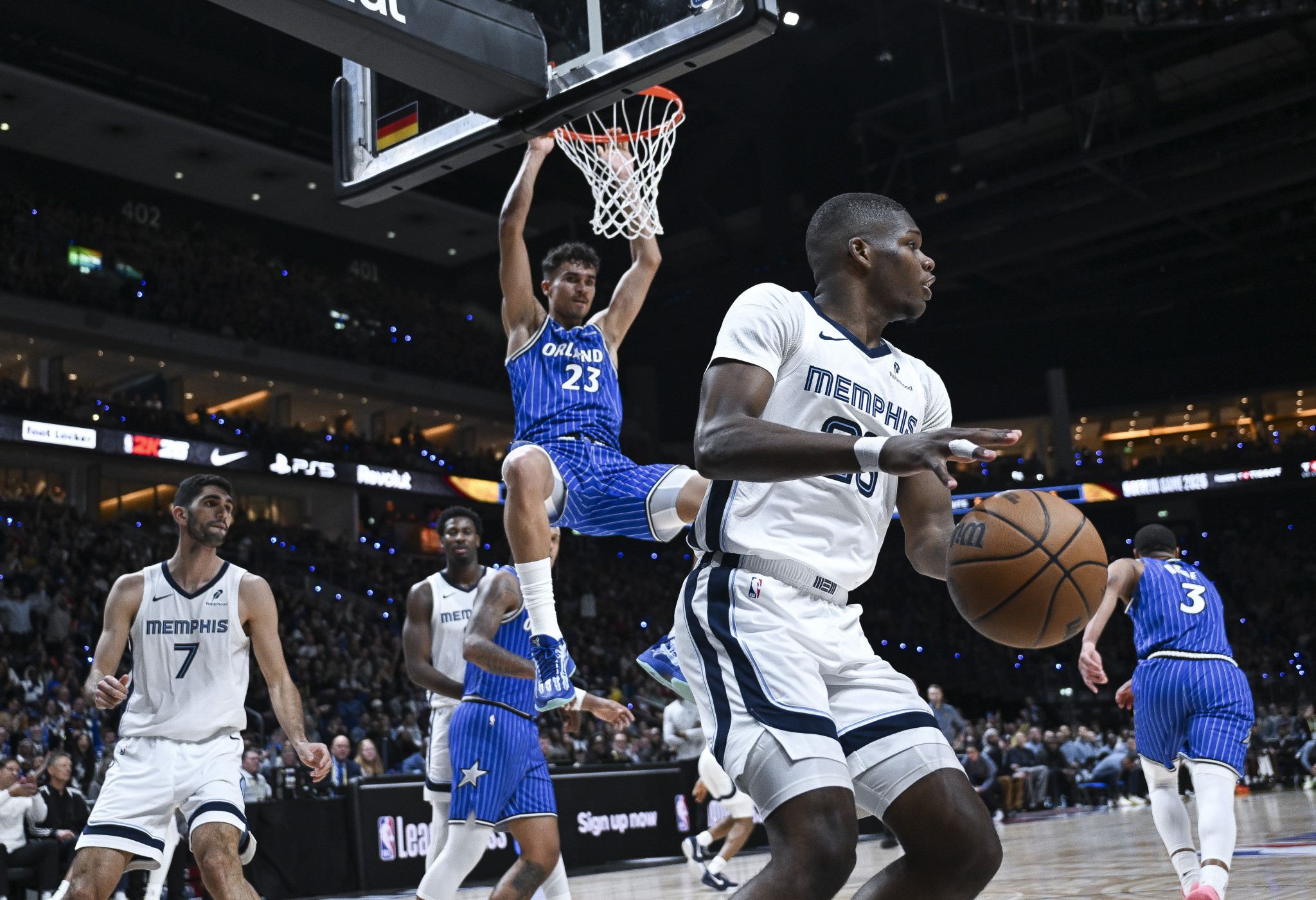 Με οδηγό Μπανκέρο και καθοριστικό Βάγκνερ οι Μάτζικ «λύγισαν» τους Γκρίζλις στο Βερολίνο