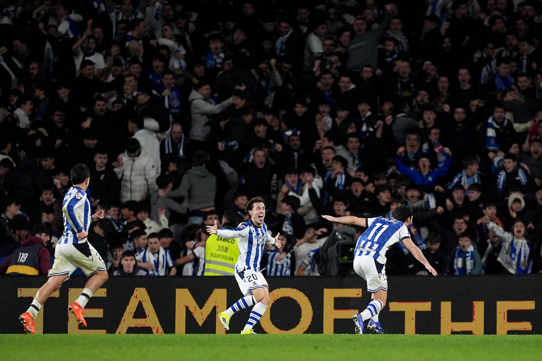 Η Σοσιεδάδ άντεξε στην ασφυκτική πίεση και σόκαρε την Μπαρτσελόνα