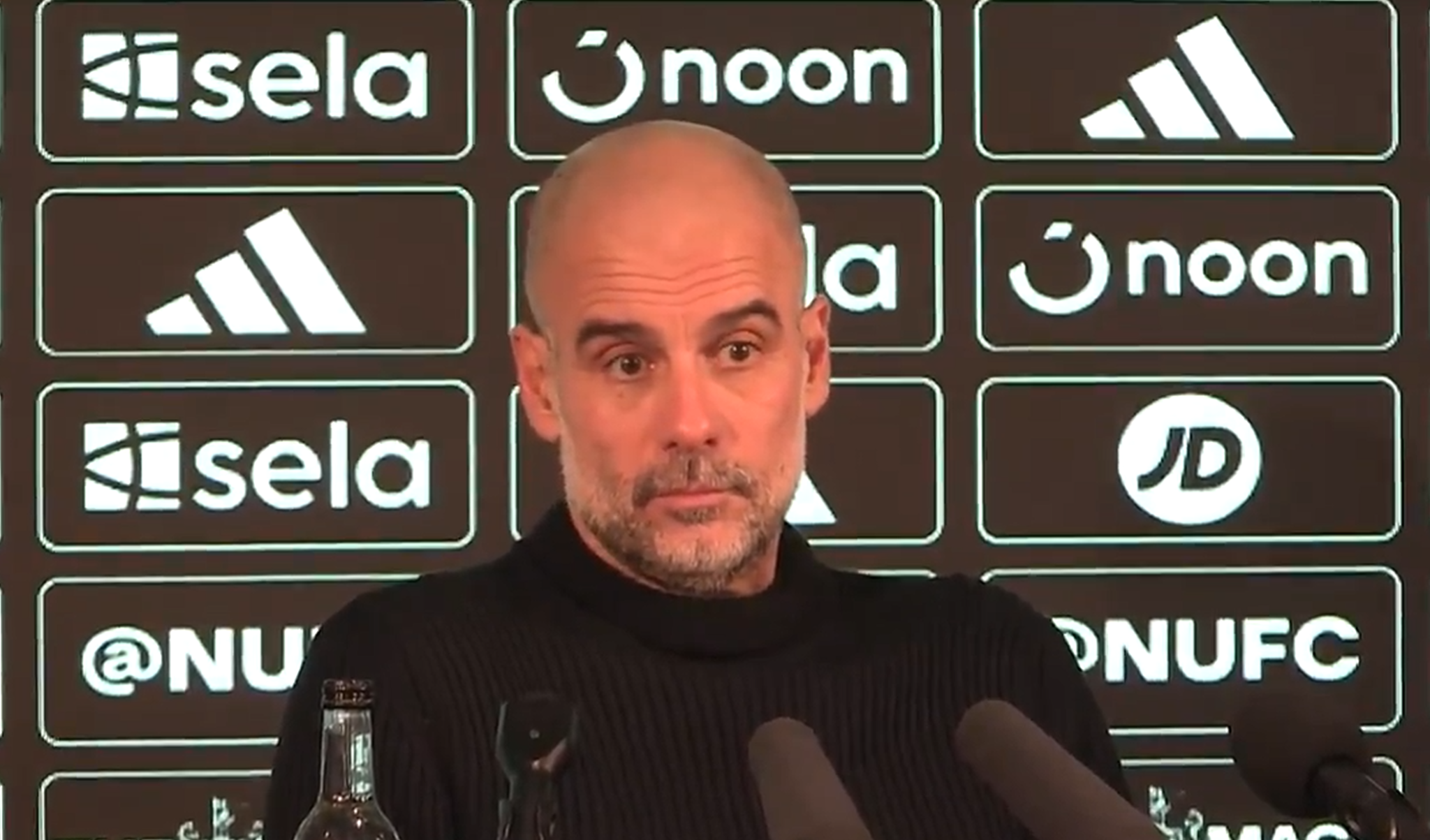 Ο Γκουαρδιόλα επιτίθεται κατά του VAR: «Δεν μπορώ να καταλάβω γιατί ακυρώθηκε το γκολ του Σεμένιο»