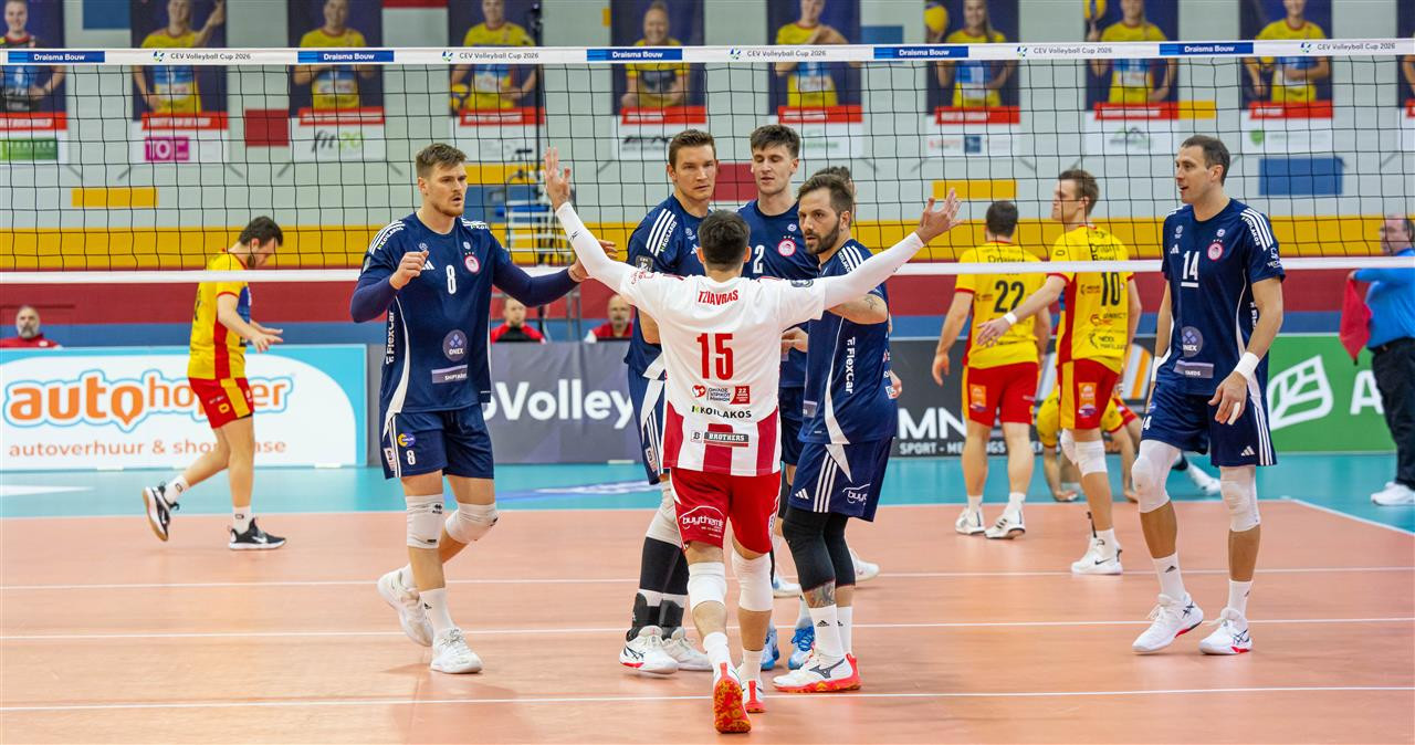 Ο Ολυμπιακός ηττήθηκε στην Ολλανδία αλλά προκρίθηκε στους «16» του CEV Cup