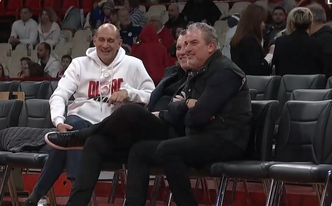 Ο Παναγιώτης Αγγελόπουλος στο ΣΕΦ για το Ολυμπιακός - Μαρούσι (video)